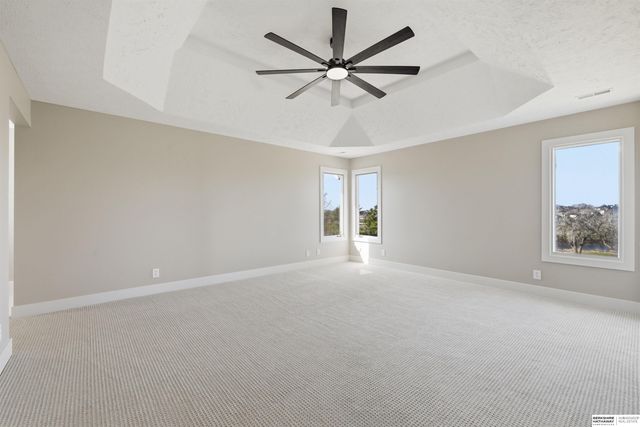 917 Killarney Drive, Papillion, NE 68046