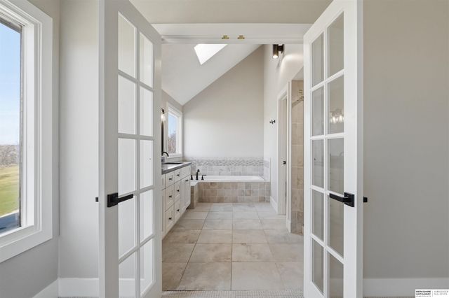 917 Killarney Drive, Papillion, NE 68046