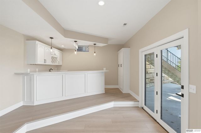 917 Killarney Drive, Papillion, NE 68046