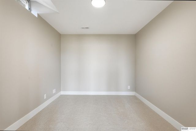 917 Killarney Drive, Papillion, NE 68046