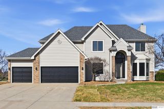 917 Killarney Drive, Papillion, NE 68046