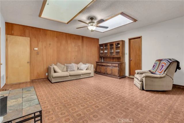 9415 Annetta, South Gate, CA 90280