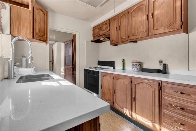 9415 Annetta, South Gate, CA 90280