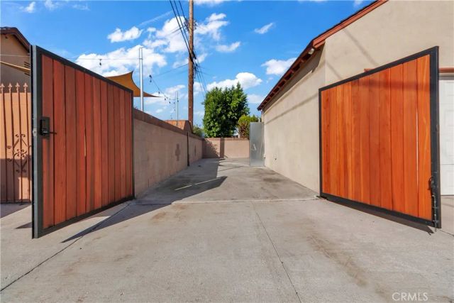 9415 Annetta, South Gate, CA 90280