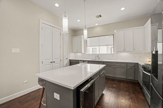1156 Wycliffe Drive, Houston, TX 77043
