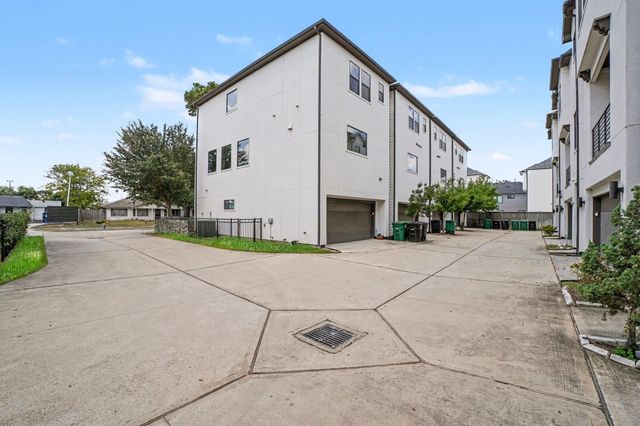 1156 Wycliffe Drive, Houston, TX 77043