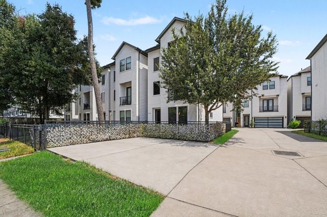 1156 Wycliffe Drive, Houston, TX 77043