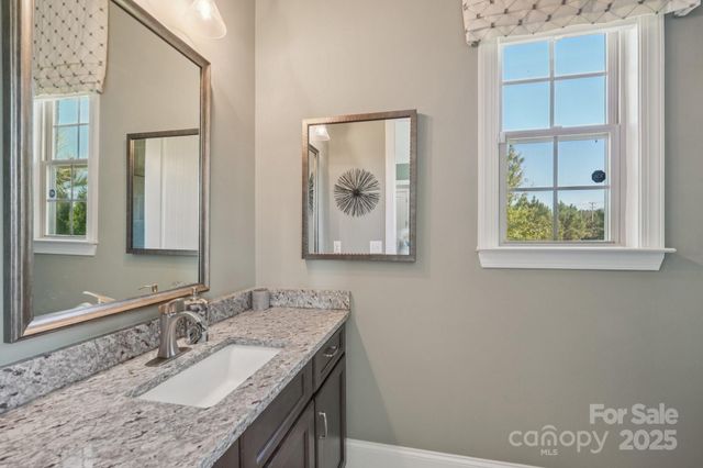1020 Liggets Drive, Matthews, NC 28104