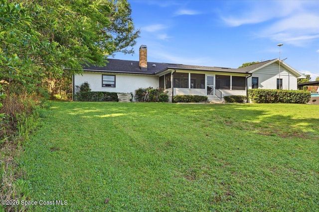 236 W Lake Ina Drive, Winter Haven, FL 33881