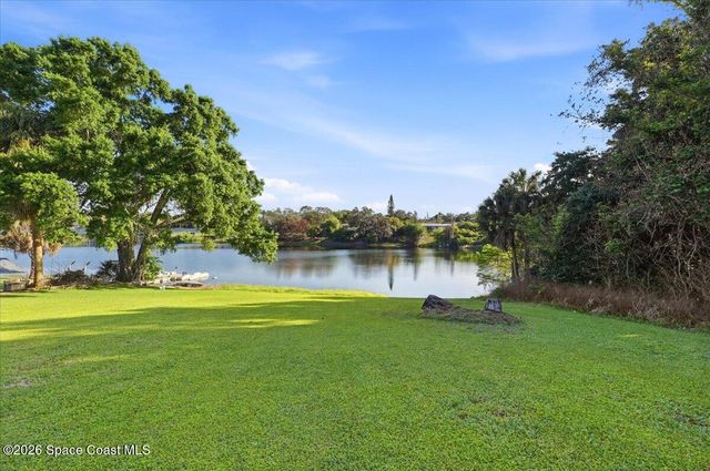 236 W Lake Ina Drive, Winter Haven, FL 33881