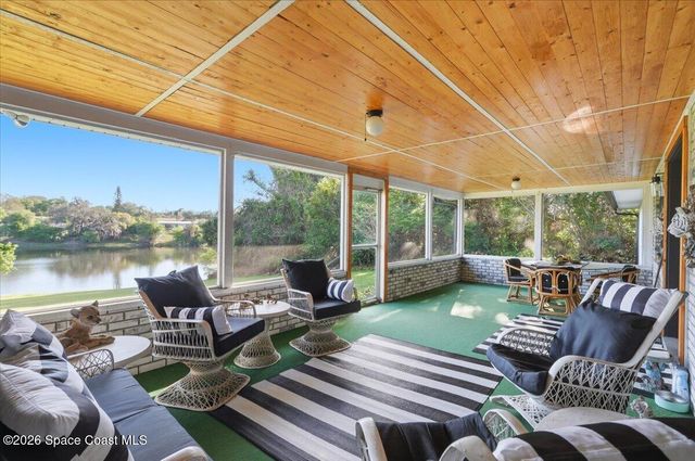 236 W Lake Ina Drive, Winter Haven, FL 33881