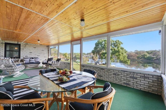 236 W Lake Ina Drive, Winter Haven, FL 33881