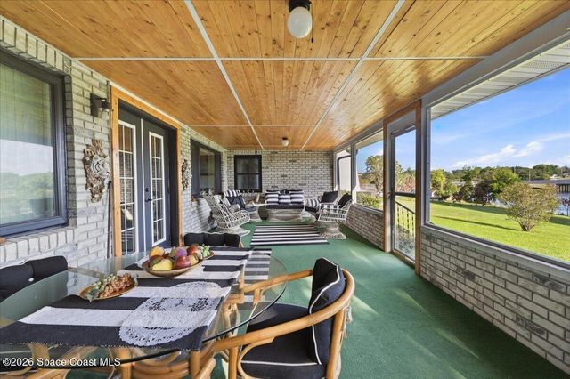 236 W Lake Ina Drive, Winter Haven, FL 33881