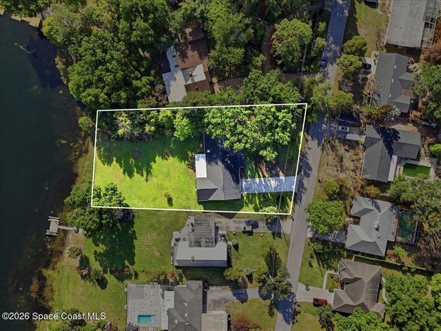 236 W Lake Ina Drive, Winter Haven, FL 33881