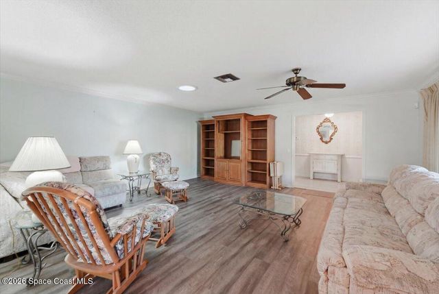 236 W Lake Ina Drive, Winter Haven, FL 33881