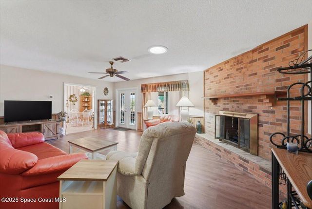 236 W Lake Ina Drive, Winter Haven, FL 33881