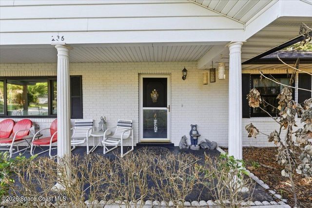 236 W Lake Ina Drive, Winter Haven, FL 33881