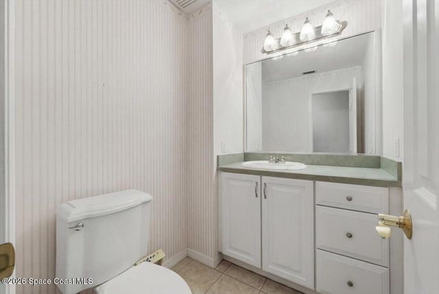 236 W Lake Ina Drive, Winter Haven, FL 33881