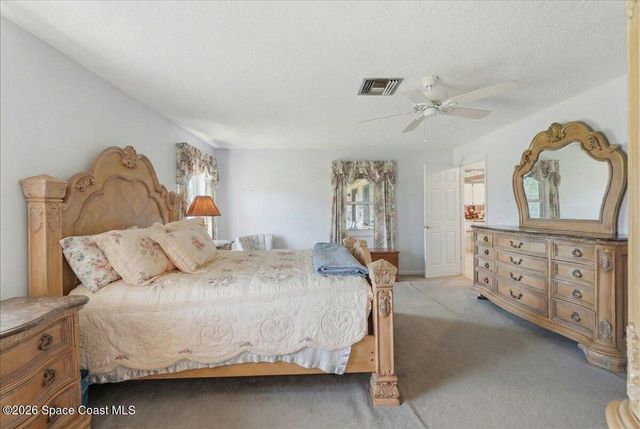 236 W Lake Ina Drive, Winter Haven, FL 33881