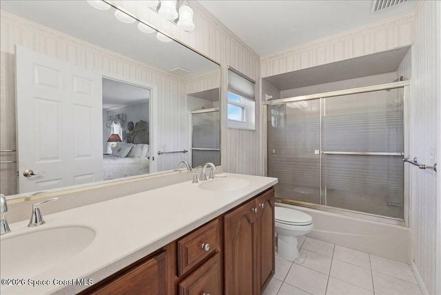 236 W Lake Ina Drive, Winter Haven, FL 33881