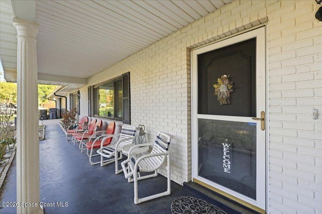 236 W Lake Ina Drive, Winter Haven, FL 33881