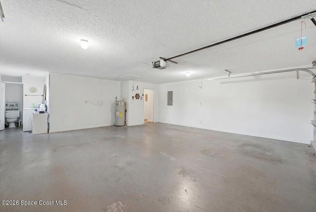 236 W Lake Ina Drive, Winter Haven, FL 33881