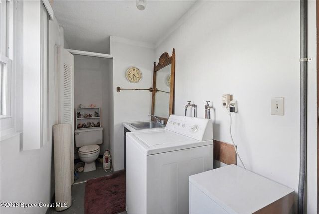 236 W Lake Ina Drive, Winter Haven, FL 33881