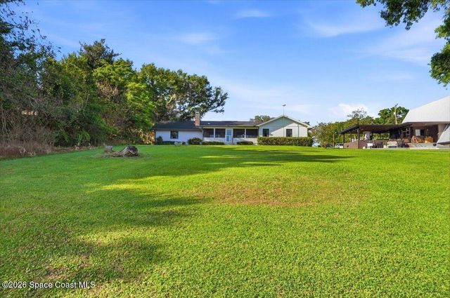 236 W Lake Ina Drive, Winter Haven, FL 33881