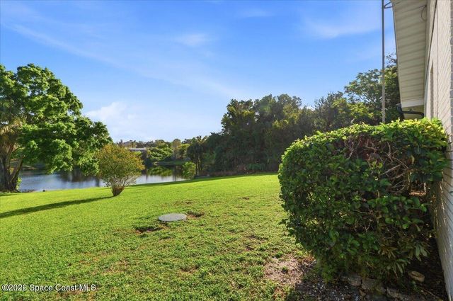 236 W Lake Ina Drive, Winter Haven, FL 33881