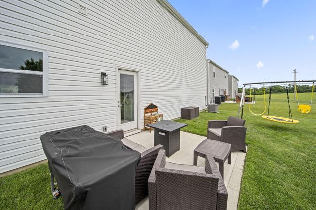 25 Henderson Lane, Ashville, OH 43103