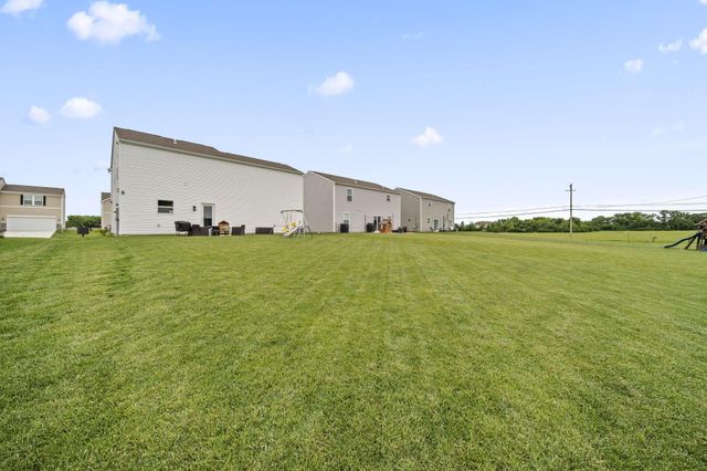 25 Henderson Lane, Ashville, OH 43103