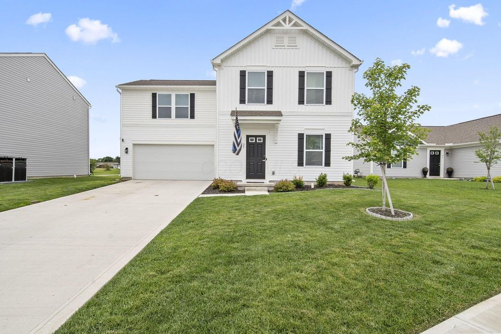 25 Henderson Lane, Ashville, OH 43103