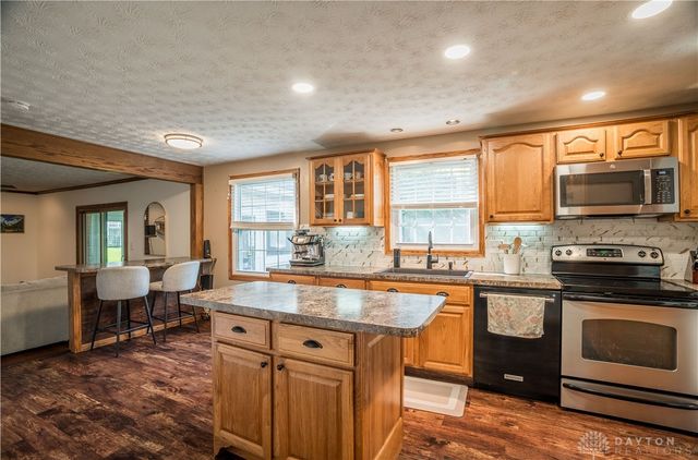 7018 Woodcroft Drive, Englewood, OH 45322