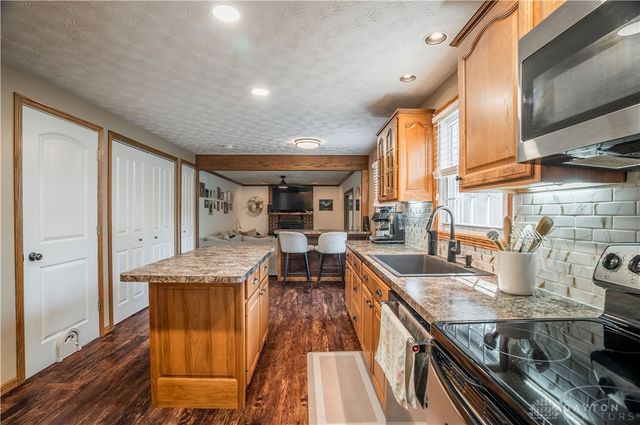 7018 Woodcroft Drive, Englewood, OH 45322