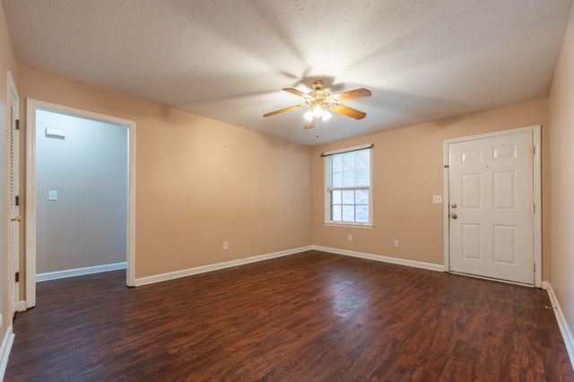 138 Hibiscus Dr, Ashland City, TN 37015