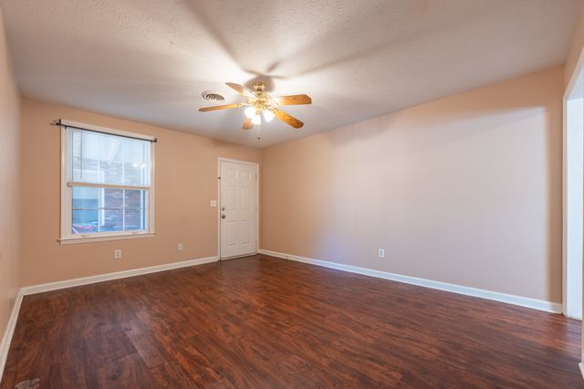 138 Hibiscus Dr, Ashland City, TN 37015