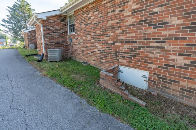138 Hibiscus Dr, Ashland City, TN 37015