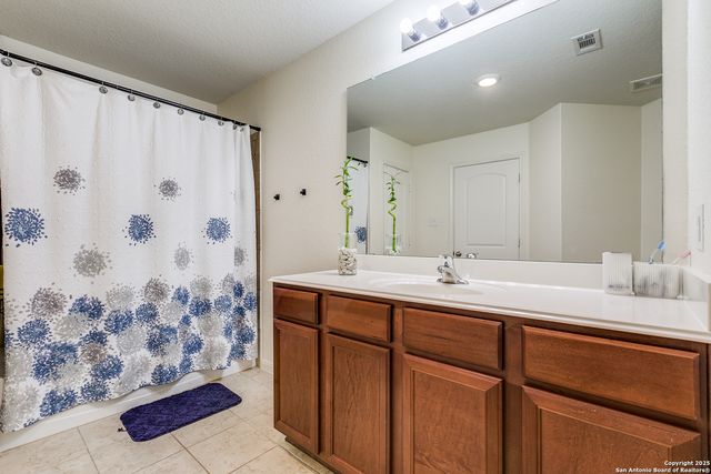 12255 Stratsburg, San Antonio, TX 78252