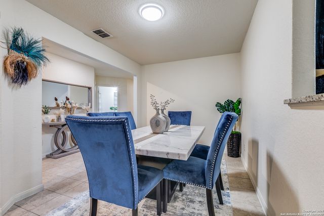 12255 Stratsburg, San Antonio, TX 78252