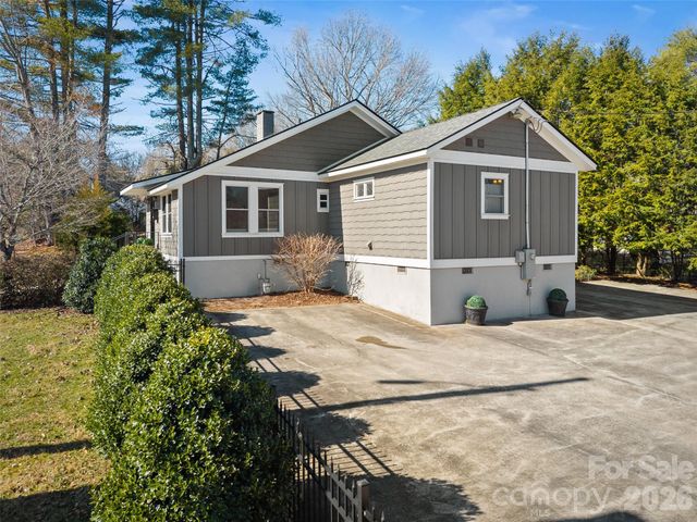 294 S Caldwell Street, Brevard, NC 28712