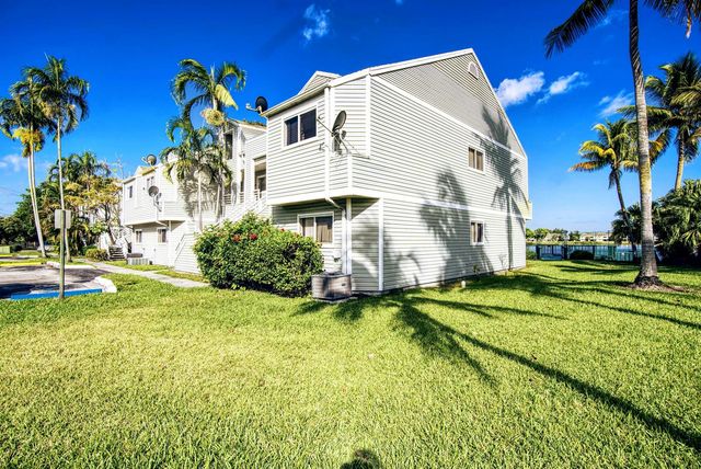 3401 NW 44th Street 205, Lauderdale Lakes, FL 33309