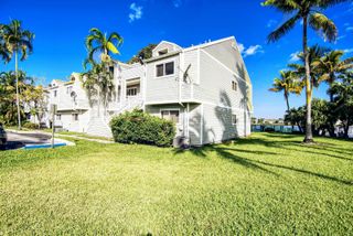 3401 NW 44th Street 205, Lauderdale Lakes, FL 33309