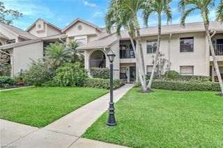192 Fox Glen DR 2-192, Naples, FL 34104