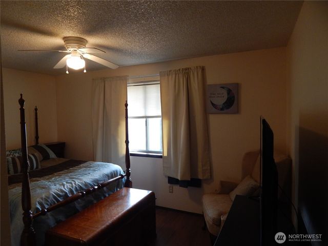 522 Penguin Court SE, Lacey, WA 98503