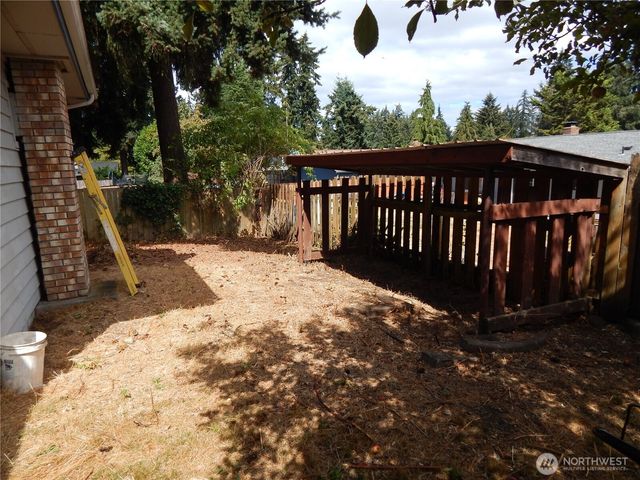 522 Penguin Court SE, Lacey, WA 98503