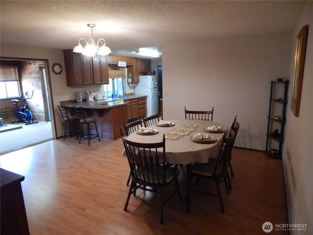 522 Penguin Court SE, Lacey, WA 98503