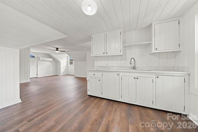 436 N Green Street, Morganton, NC 28655