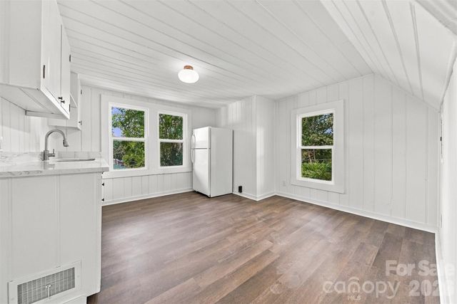 436 N Green Street, Morganton, NC 28655
