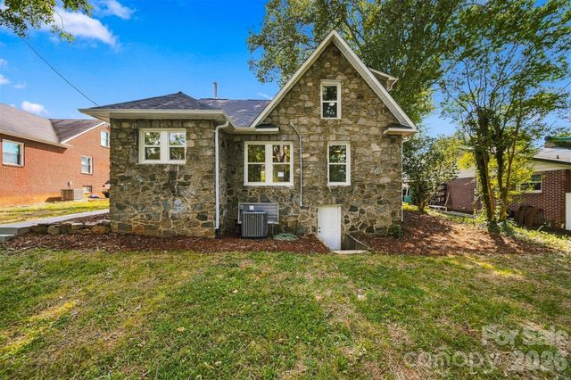 436 N Green Street, Morganton, NC 28655
