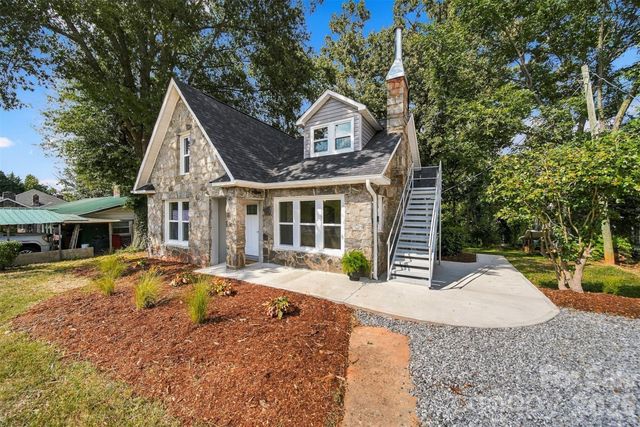 436 N Green Street, Morganton, NC 28655